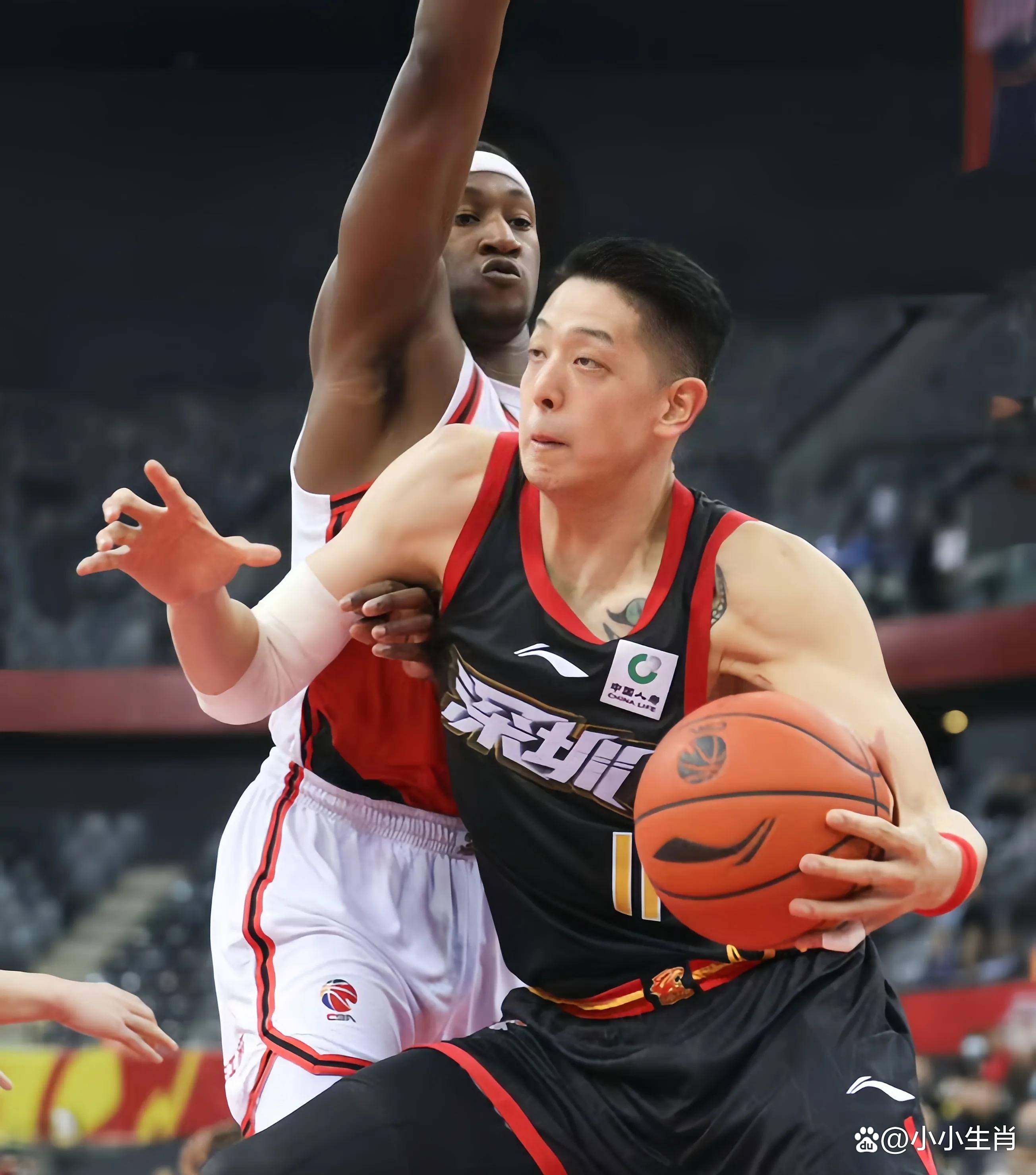 加时末段体能课后；深圳男篮绝杀压哨备战足总杯；管理层满意；球队文化再被提及的简单介绍