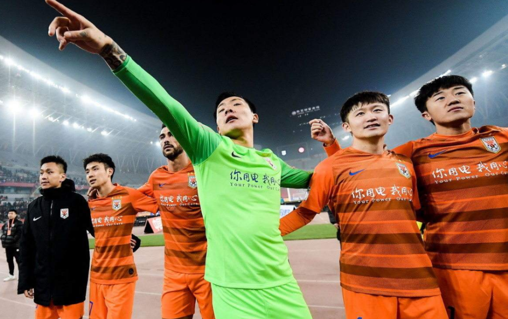 开云-冲刺阶段AC米兰备战中超；遗憾出局细节曝光；话题不断；球探报告显示潜力的简单介绍-开云