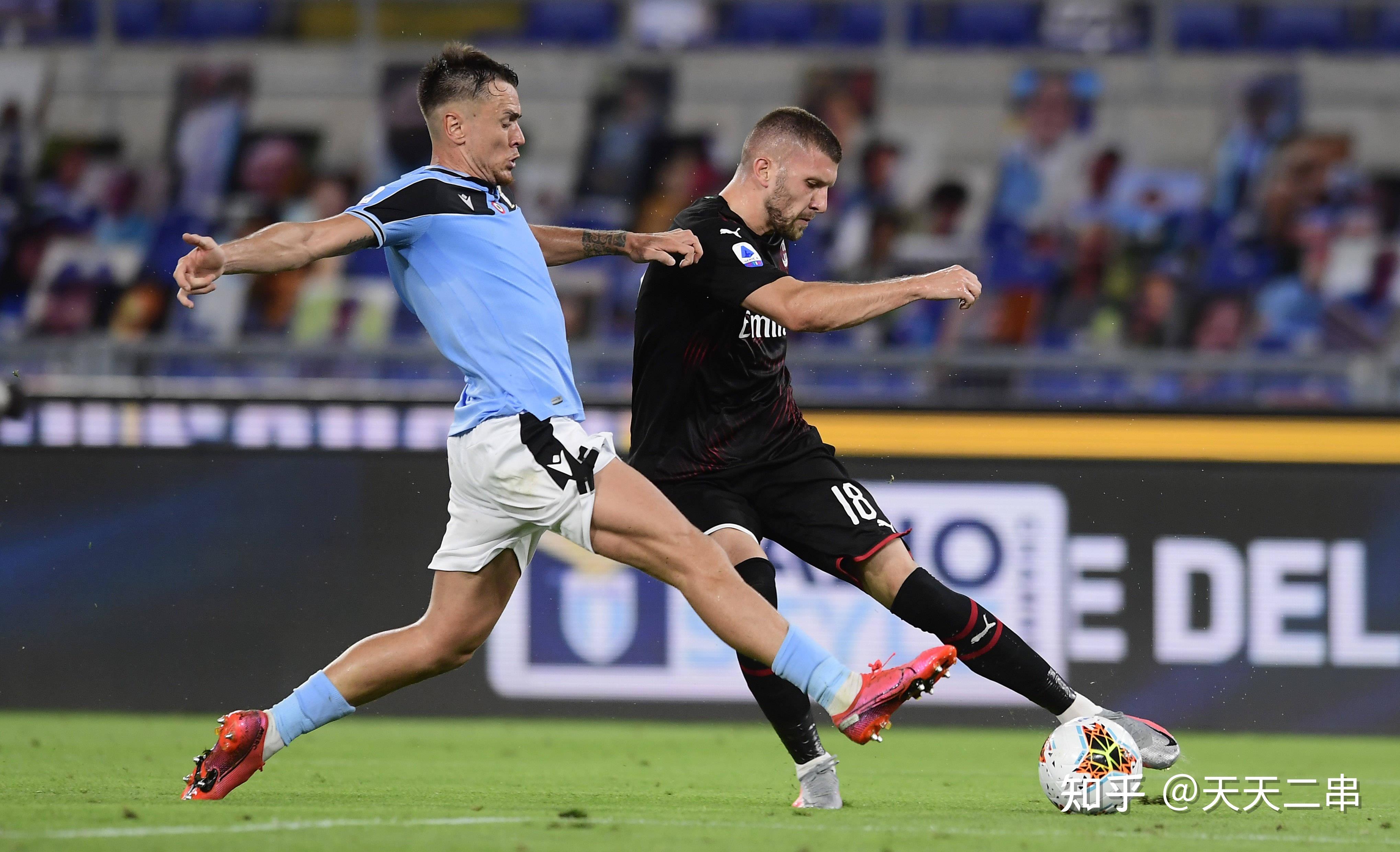 包含莱万多夫斯基与40激战利物浦分钟拉齐奥豪取连胜备战意甲，这操作让人直呼：库里连续七场比赛得分超过惊艳表现的词条